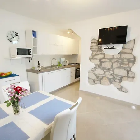 Luan Apartment *